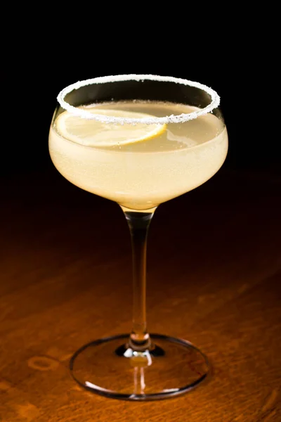 Kall Cocktail Margarita Med Citron Färsk Lemonad Margarita Cocktail — Stockfoto