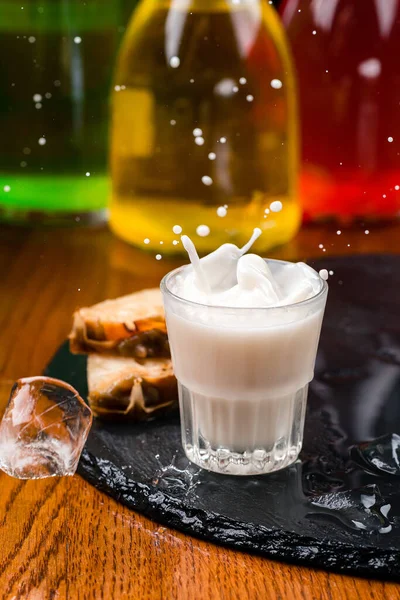 Pina Colada dengan irisan nanas ditembak — Stok Foto