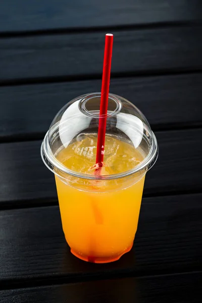 Boisson Soda Orange Avec Glaçons Dans Une Tasse Emporter Limonade — Photo