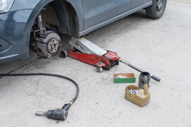 Tekerlek Değiştir (sığ Dof için farklı araçlar yakın çekim)