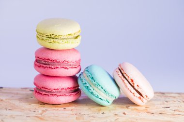 serisi renkli ve lezzetli Fransız çerezleri Macarons bir renkli 