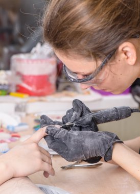 manikürcü iş yerinde boyama tırnak Salonu, Uv tur zlı çivi.