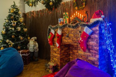 Noel oturma odası dekorasyon Noel çorap ile, 