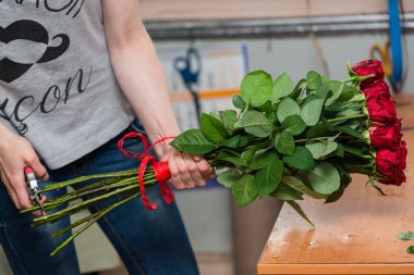 Close-Up çiçekçi gül (sığ Dof demet keser)