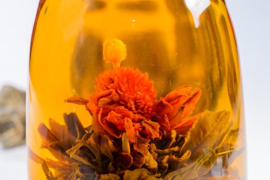 cam çaydanlık çiçeklerile egzotik yeşil çay 