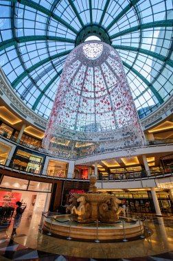 DUBAI, BAE - 21 ARALIK, Emirliklerin merkezi, Dubai, Birleşik Arap Emirlikleri. Emirliklerin AVM 'si Dubai' nin Al Barsha bölgesinde bir alışveriş merkezidir..