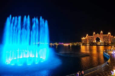 Dubai, BAE - 5 Şubat 2020 Dubai 'deki The Pointe at Palm Jumeirah, dünyanın en büyüğü olduğu doğrulandı.