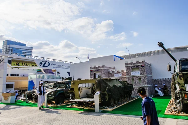 Exposición y Conferencia Internacional de Defensa, IDEX.Abu-Dhabi, Emiratos Árabes Unidos . — Foto de Stock