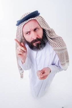 Fanny Arapça adam duyguları ile poz veriyor..