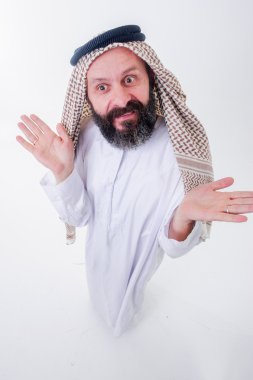 Fanny Arapça adam duyguları ile poz veriyor..