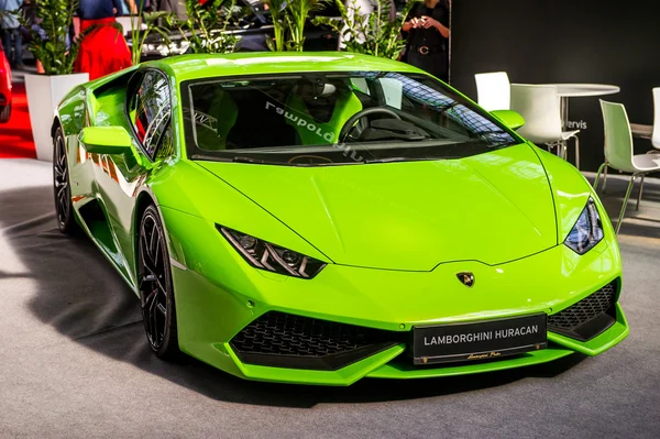 Prague,Czech Republic - OCTOBER 3, 2015: Modern automobile at exhibition. — Stock Photo, Image