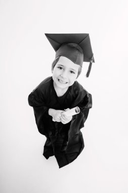 Küçük çocuk, sadece öğrenci mezun.