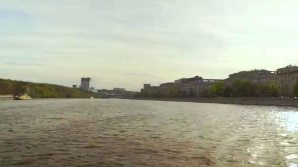 Sunny spring day river Moscow trip hyperlapse time lapse — Stock Video