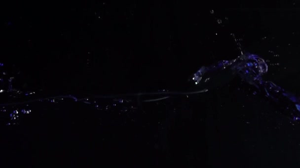 Onda blu in un serbatoio d'acqua super slow motion shot — Video Stock