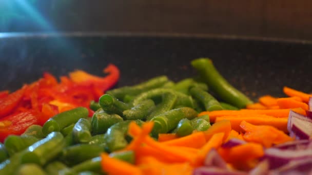 Frying vegetables close up video — Stock Video