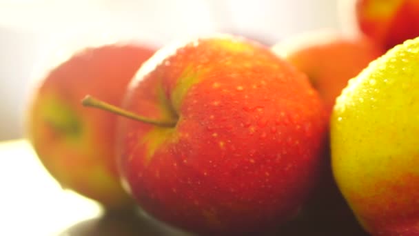 Comida saludable manzanas rojas — Vídeos de Stock