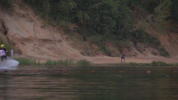 Wakeboard treinamento super câmera lenta tiro — Vídeo de Stock