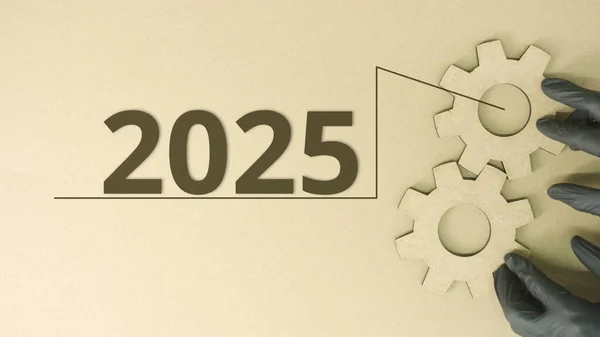 Geri dönüştürülmüş kartondan yapılmış çark 2025 metin — Stok fotoğraf