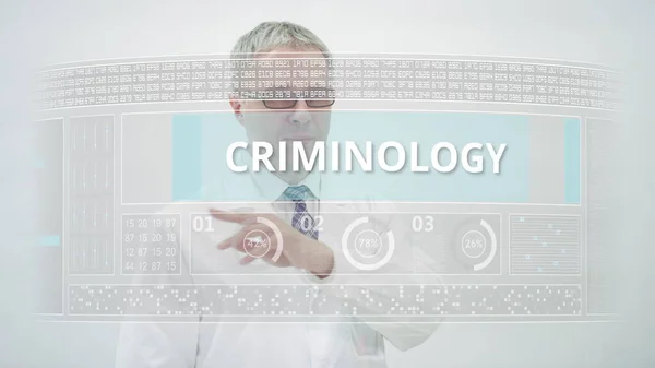 Modern display med CRIMINOLOGY text framför en vetenskapsman — Stockfoto