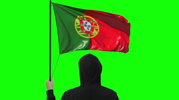 Flaga Portugalii i nieznany mężczyzna, alfa matte — Wideo stockowe