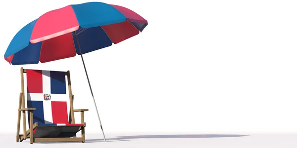 Ізольований пляжний стілець з прапором Домініканської Республіки і великою парасолькою, подорожжжю або відпусткою. 3d рендеринг — стокове фото