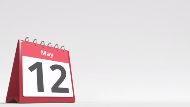 13 de mayo fecha en la página del calendario del flip desk, espacio en blanco para el texto del usuario, animación 3d — Vídeos de Stock