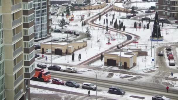 Time lapse video av ett typiskt bostadsområde i Moskva, Ryssland före jul och nyår semester — Stockvideo