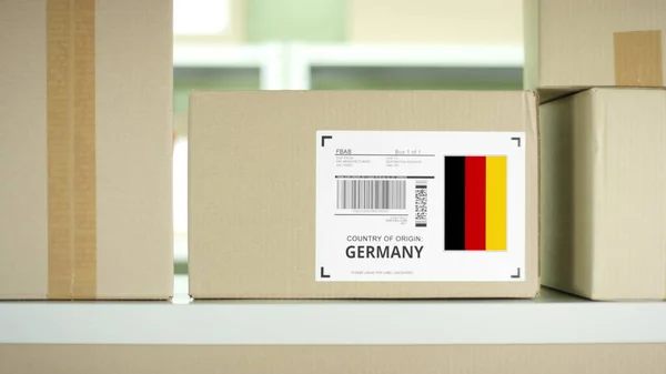 Ένα κουτί από τη Γερμανία στο ράφι — Φωτογραφία Αρχείου