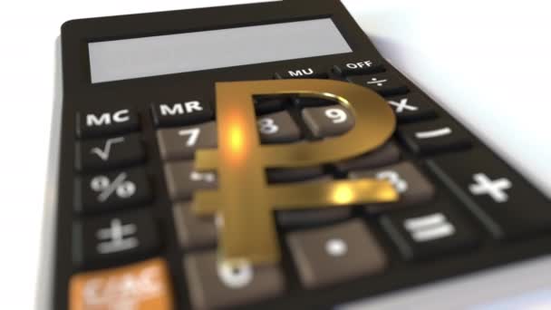 Rublo símbolo de dinero en las teclas y COMPRAR texto en la pantalla de la calculadora, la animación conceptual 3d — Vídeo de stock