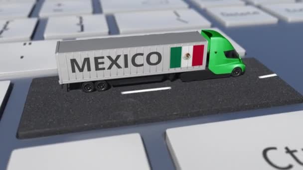 Drapelul Mexicului pe camionul în mișcare și tastatura computerului. Animație 3d legată de transportul internațional — Videoclip de stoc