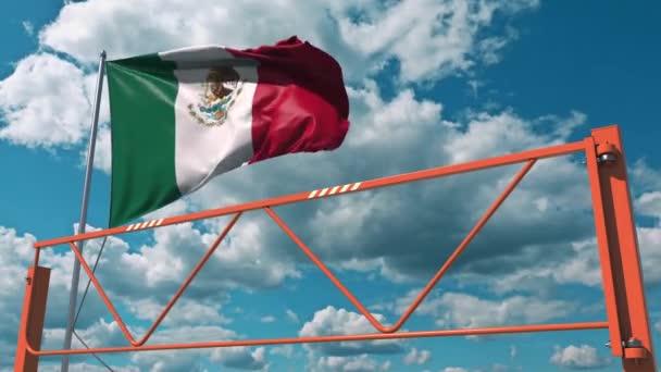 Ручной размах барьера на дороге и флага Мексики. Трехмерная анимация с ограниченным доступом — стоковое видео