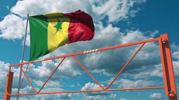 Arma de balanço barreira rodoviária e bandeira do Senegal, proibição de entrada relacionados com animação 3d — Vídeo de Stock