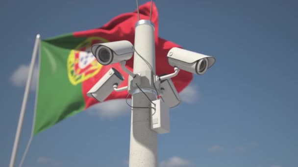 Überwachungskameras am Mast in der Nähe der Flagge Portugals, 3D-Animation in Schleifen — Stockvideo