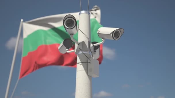 Security cameras on the pole near flag of Bulgaria, looping 3d animation — Vídeo de Stock