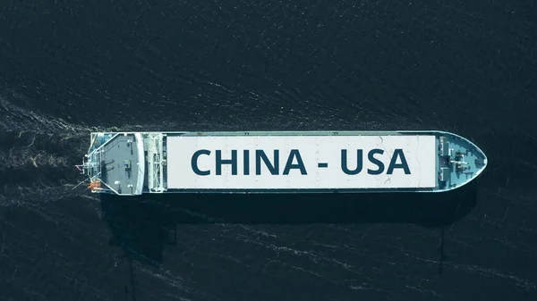 CHINA - USA text på ett lastfartyg, flygbild — Stockfoto