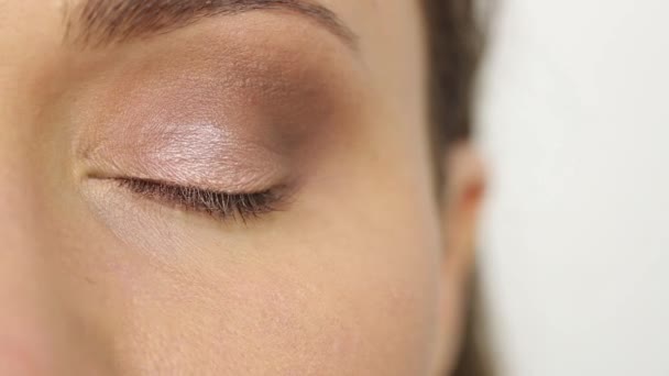 Maquillaje de ojos — Vídeo de stock