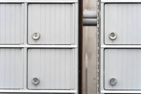 Woonontwikkelingen Ruimte postbussen voor post en pakketten — Stockfoto