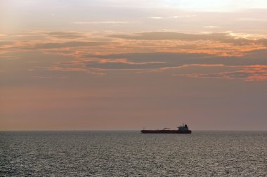 Denizde gün batımı