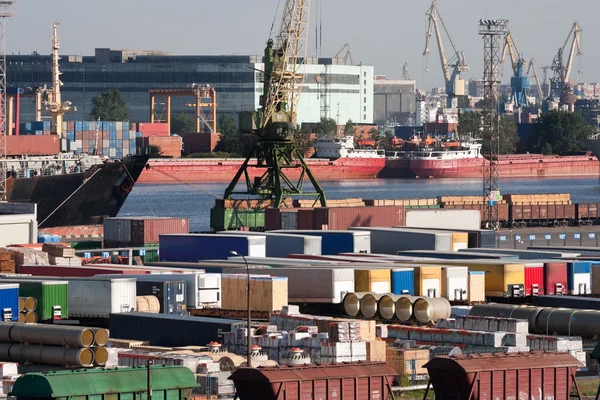 Puerto de comercio marítimo — Foto de Stock