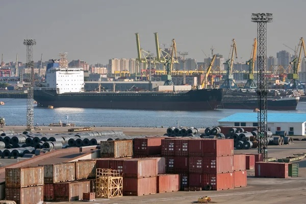 Porto commerciale marittimo — Foto Stock