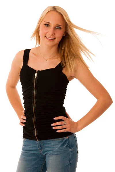 Blond dospívající dívka úsměv izolované na bílém pozadí — Stock fotografie