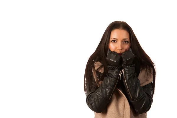 Woman in winter coat standing confidently and smiling. Business — Stock Photo, Image