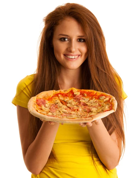 Mulher come deliciosa pizza isolada sobre fundo branco — Fotografia de Stock