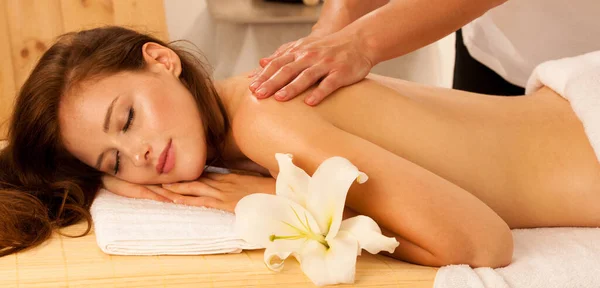 Cura Del Corpo Trattamento Spa Massaggio Corpo Donna Che Massaggio — Foto Stock