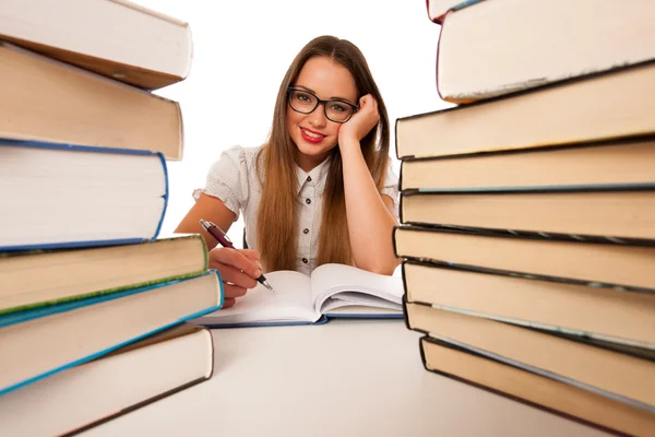 Feliz ásia caucasiano menina lerning no estudo woth lotes de livros o — Fotografia de Stock