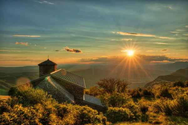 Pôr do sol em mt Nanos acima Vipava Valley Eslovénia Europa Central — Fotografia de Stock