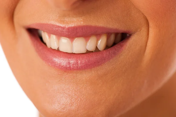 Limpie los dientes blancos sanos de la mujer feliz sonriente . —  Fotos de Stock