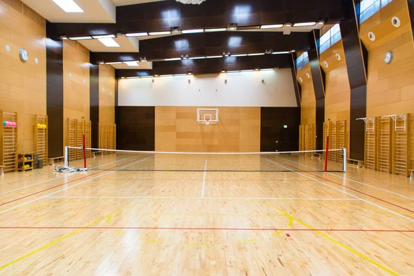 Kislovodsk, Rusya. 28 Aralık 2018. Kislovodsk 'taki Zarya sanatoryumunun harika spor salonu.