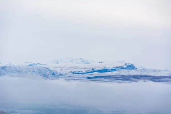 Kislovodsk Rusia Diciembre 2018 Majestuosos Picos Montaña Niebla —  Fotos de Stock