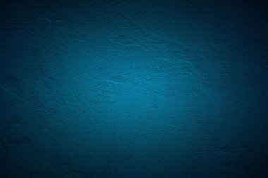 Eski mavi duvar lekeler, çatlaklar, lekeler. Soyut grunge tarzı çatı katında boyanmış beton duvar. Arkaplan, portreler, posterler için klasik duvar arkaplan dokusu.